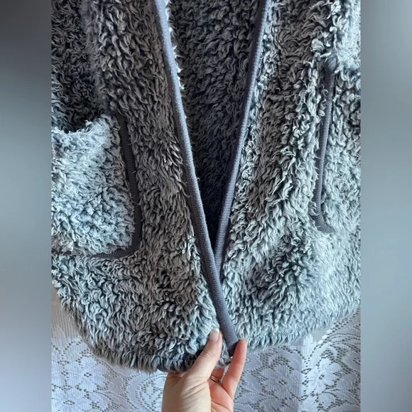 Kensie Furry Faux Fur Open Front Hooded Cardigan Women’s L/XL - Picture 7 of 8